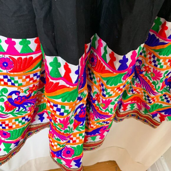 Festive bohemian crop top and long skirt - Picture 8 of 8